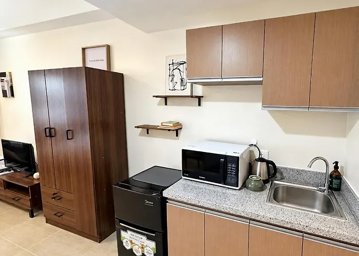 Be Residences 915 With Pool, Gym, And Sauna 3*